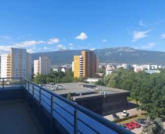 ОфисСтудентски град